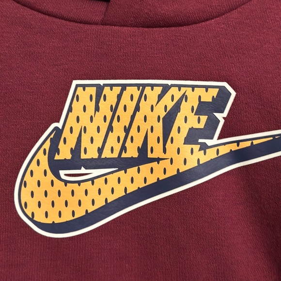 NWT Nike Kids Sweatshirt Athletic Hoodie in Dark beetroot - Picture 4 of 11